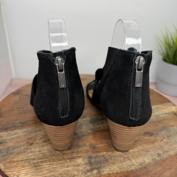 Lucky Brand Women’s Jamin Black Suede Twist Wedge - Size: 8 - Picture 5 of 8